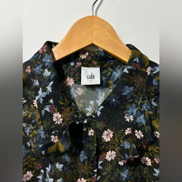 Floral Lace Shirt Size Small - Picture 6 of 7